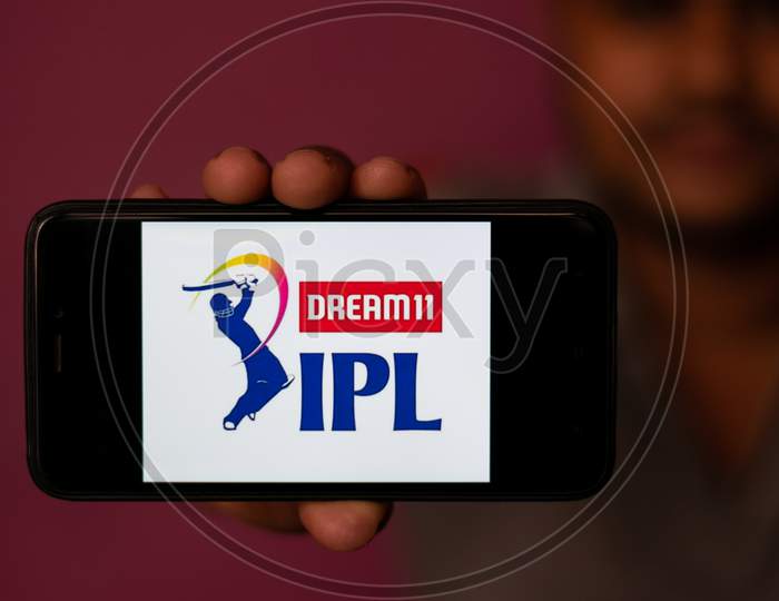 Dream11 IPL 2020 logo in mobile phone