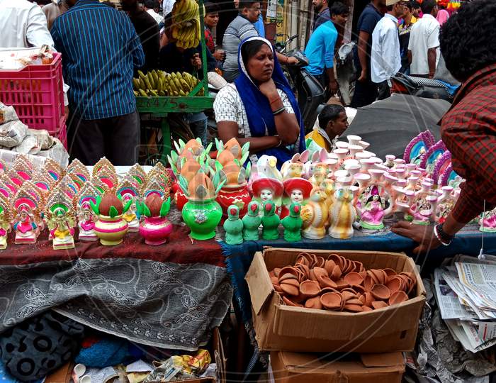 Indian Art And Craft Street Bazaar For Tourist Shopping.