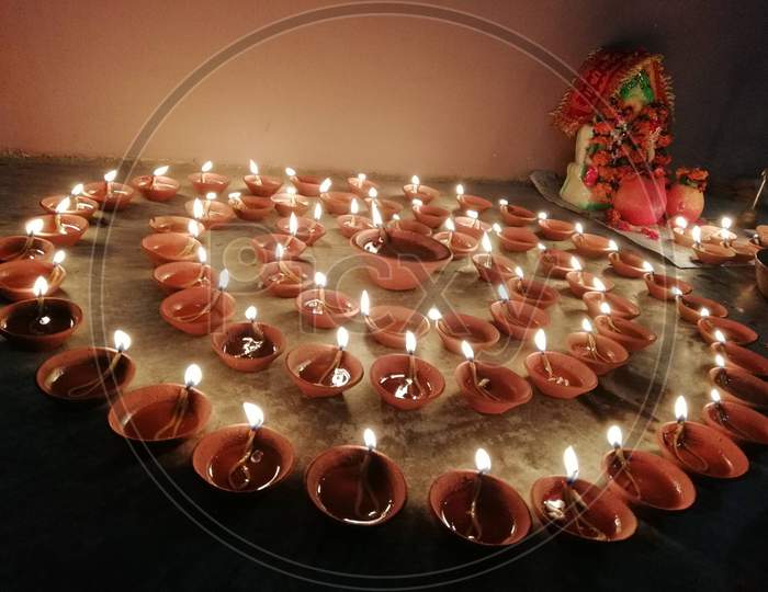 Diya lights in diwali