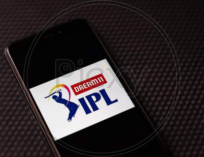 Dream11 IPL 2020 logo in mobile phone