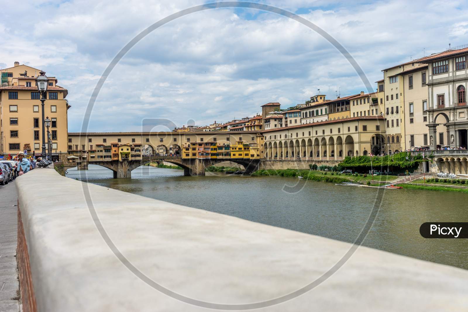 Florence, Italy - 25 June 2018: The Ponte Vecchio Over The Arno River In Florence, Italy
