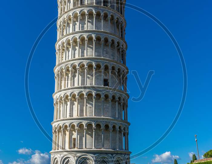 Pisa, Italy - 25 June 2018: Tourists At The Leaning Tower Of Pisa In Tuscany, Italy