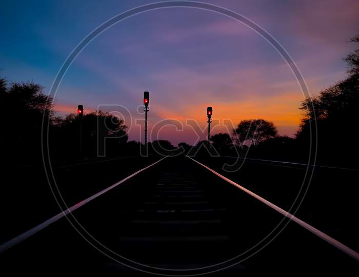 silhouette photography on railway track of himayatnagar nanded maharashtra india, photo capture in mobile phone, realme xt