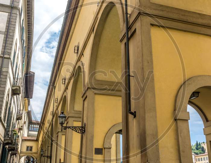 Florence, Italy - 25 June 2018: The Vasari Corridor Near Ponte Vecchio Over The Arno River In Florence, Italy