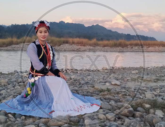 Beautiful Lisu girl, Lisu traditional dress.