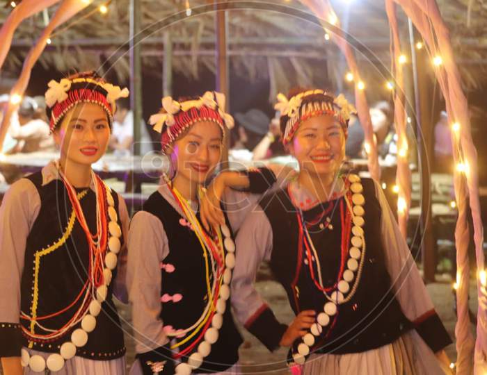 Lisu traditional dress. Beautiful Lisu girls, Yobin tribe.
