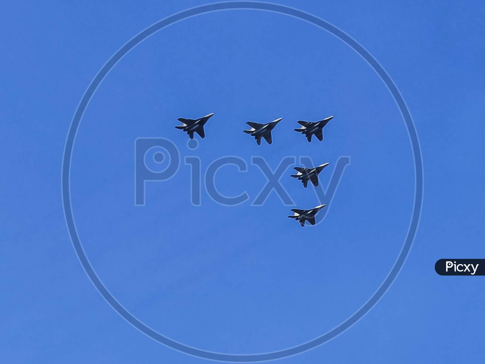 Indian Air Force Fighter jets arrow formation