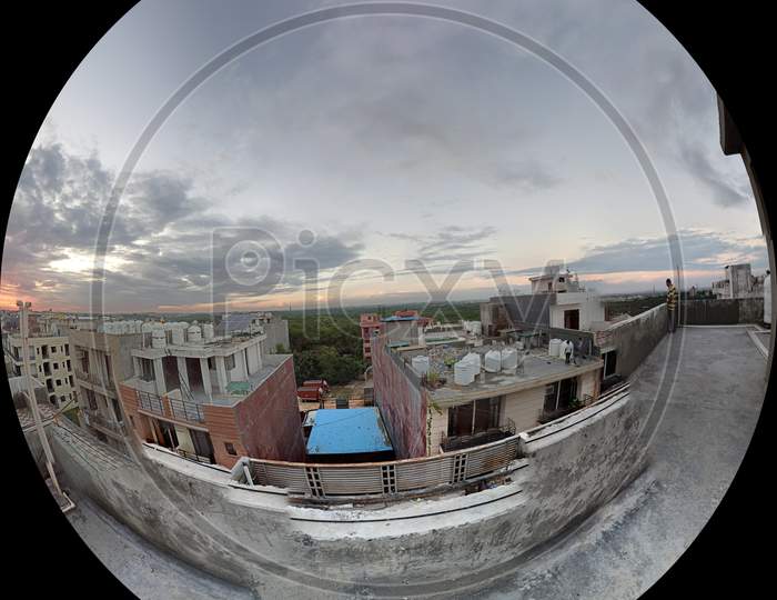 Delhi sky