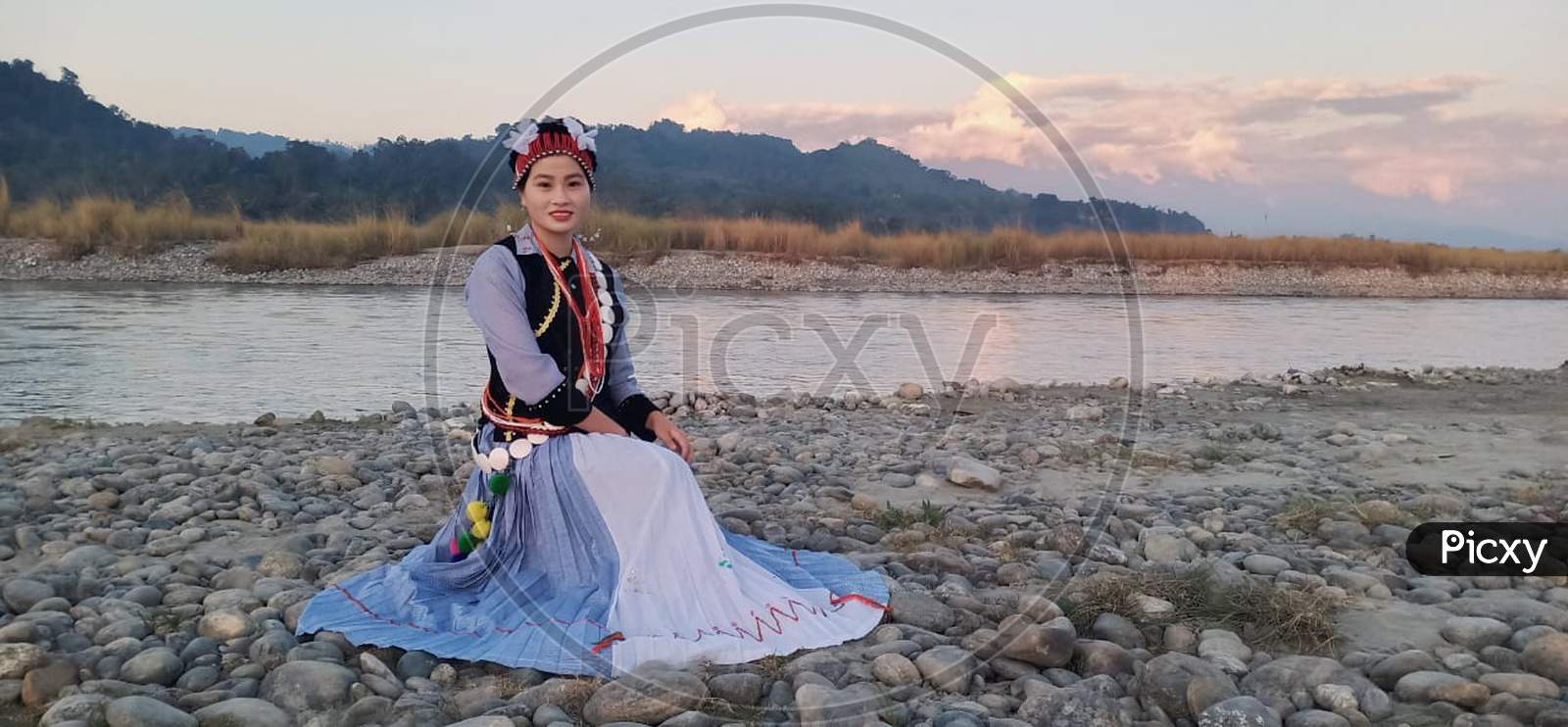 Beautiful Lisu girl, Lisu traditional dress.