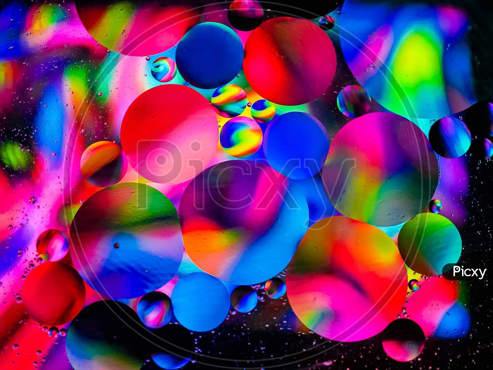 Colorful oil water photography