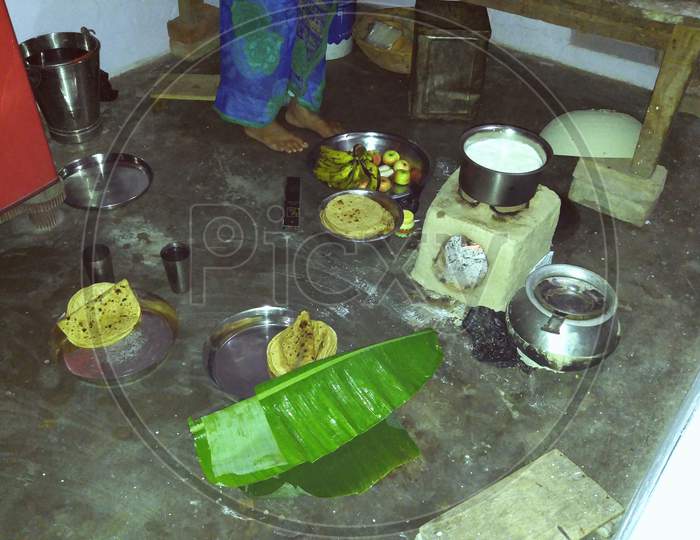The most popular festivals  in bihar utter pradesh making foods prashad