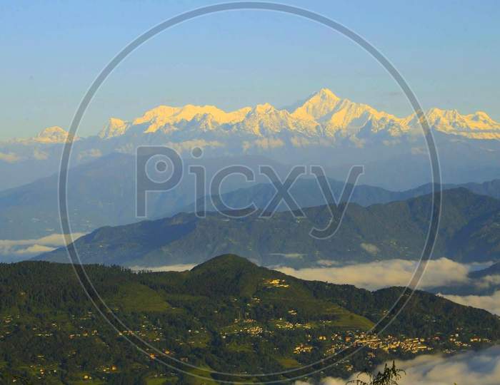 View Kanchenjunga from Rishop Oct 19