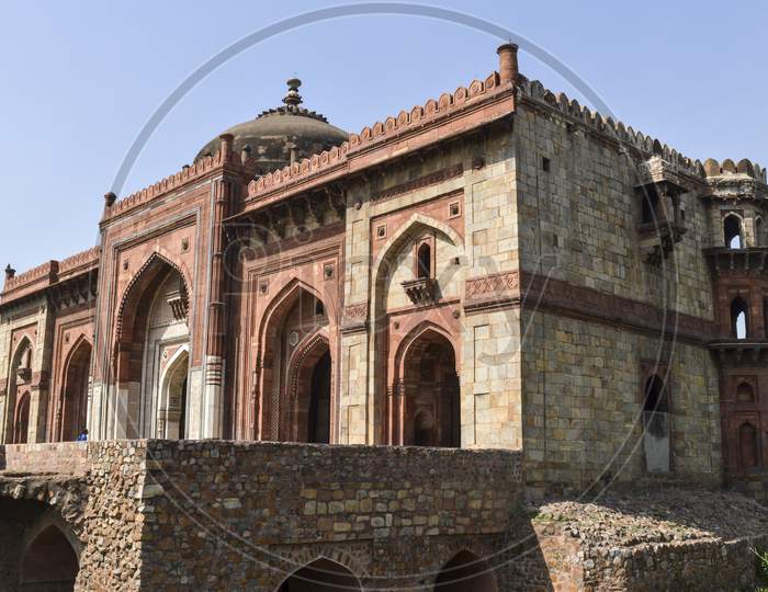 A Mesmerizing View Of Architecture Of Main Tomb At Old Fort From Side Lawn.