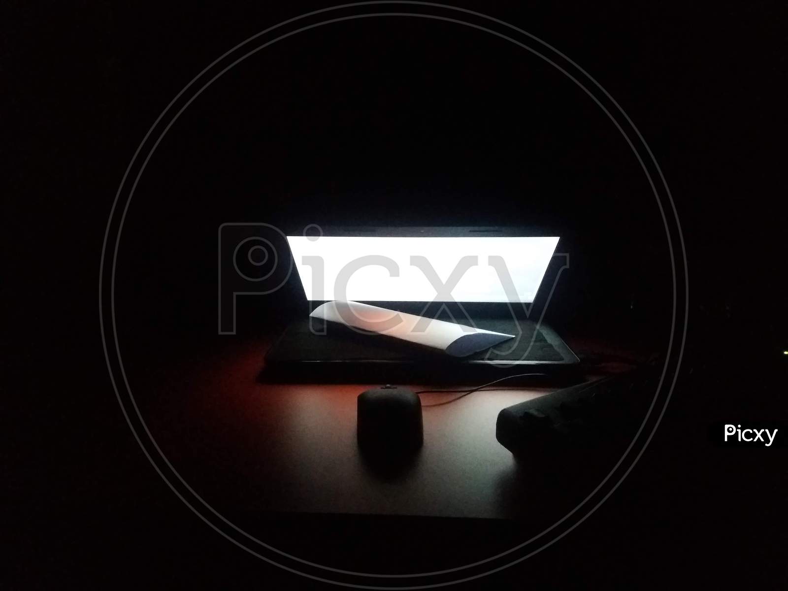 laptop photography , table lamp , Darkness