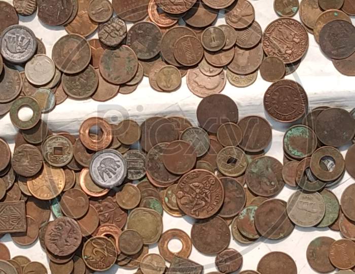 Varieties of scattered vintage metal coin