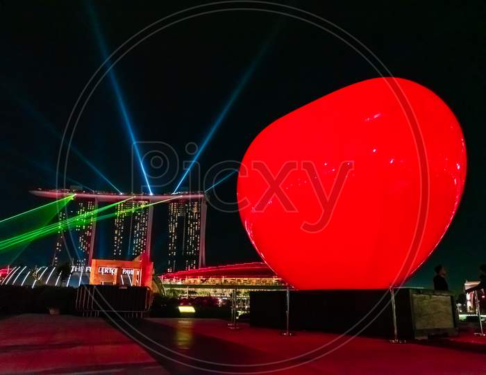 Ilight Singapore, Beautiful Red Hard Shoot With Marine Bay, Singapore