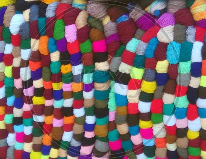 Multi color wool yarn.