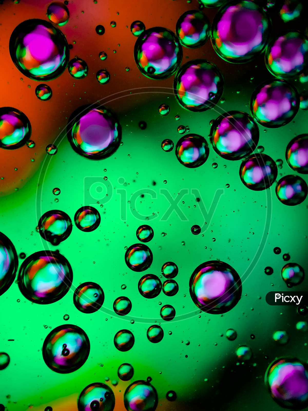 Oil and water macro photography