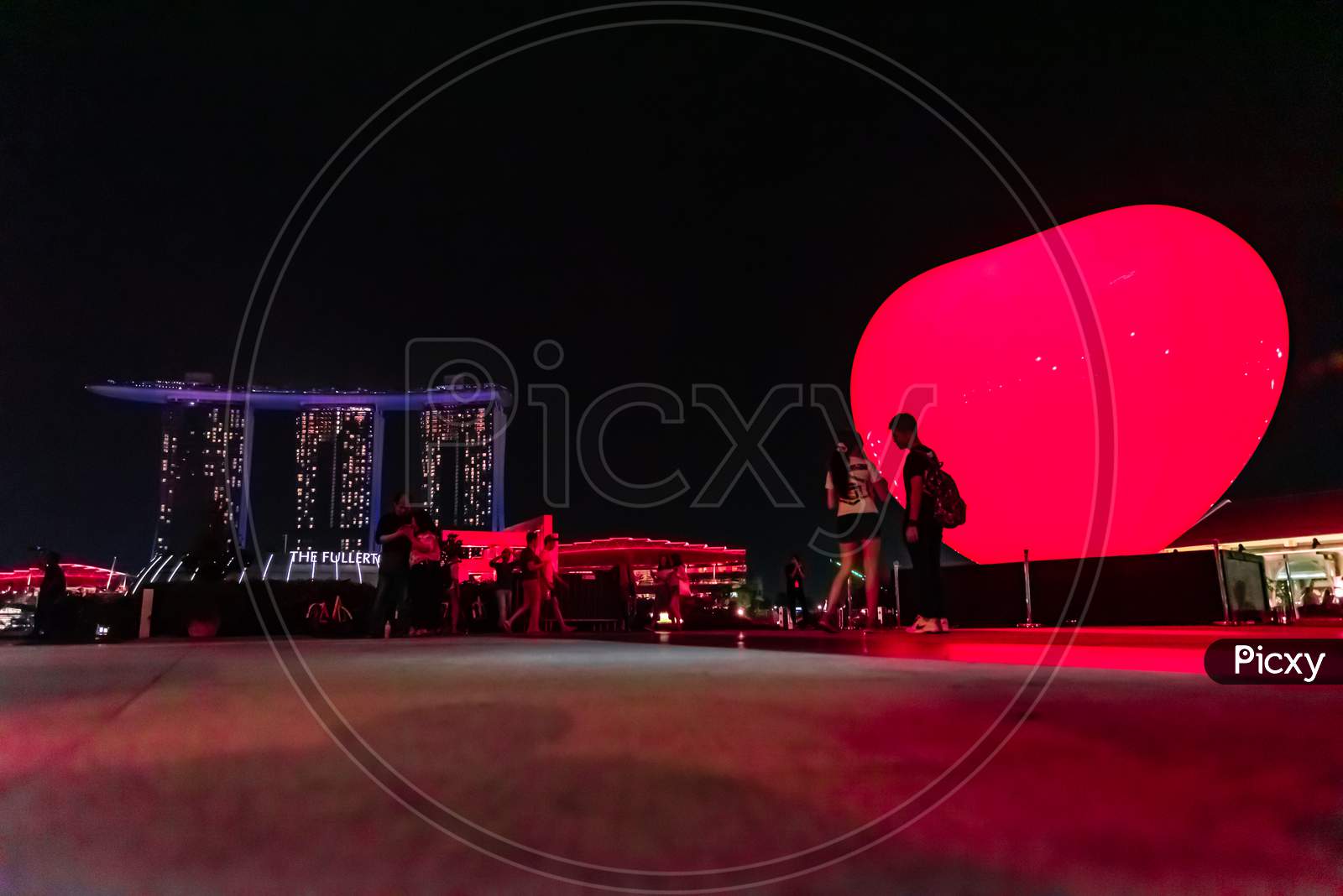Ilight Singapore, Beautiful Red Hard Shoot With Marine Bay, Singapore