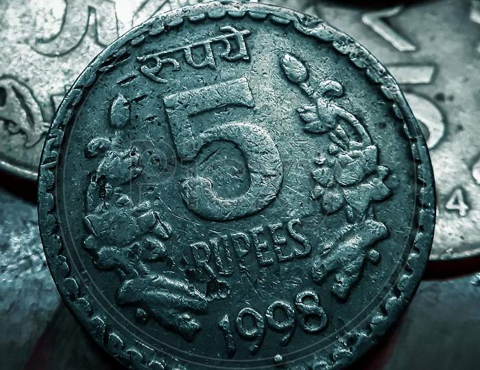 5 rupees coin from 1998