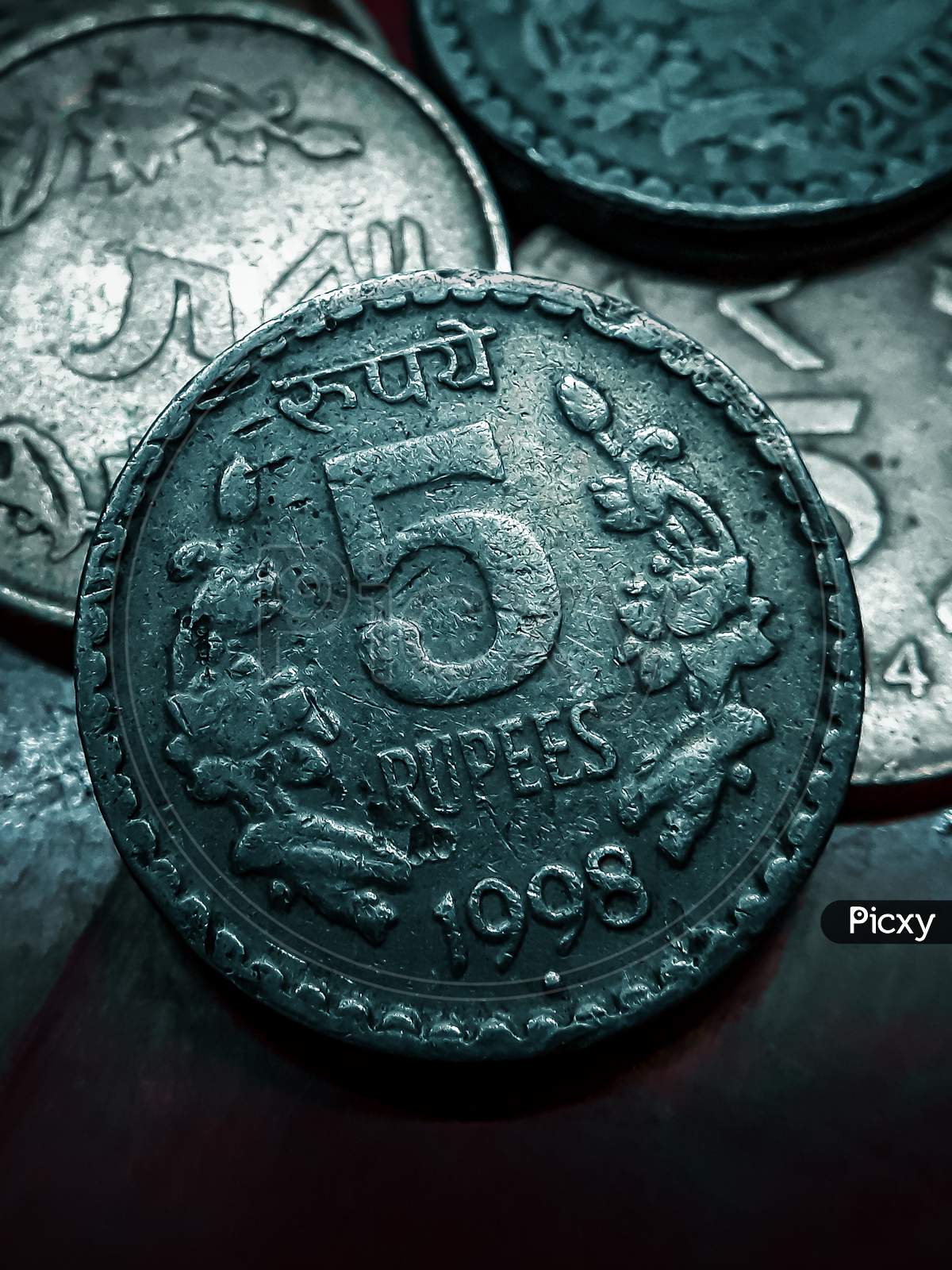 5 rupees coin from 1998
