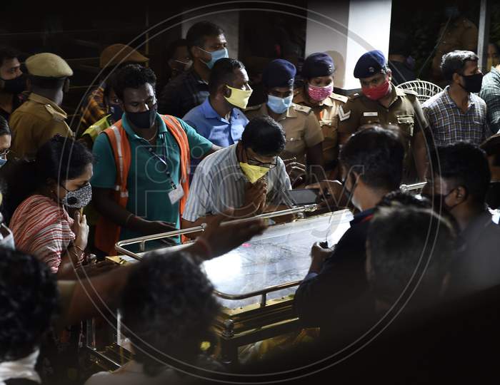 Family Member And Relatives Pay Their Last Respects To Legendary Playback Singer Sp Balasubrahmanyam At His Residence, In Chennai, Friday, Sept. 25, 2020. The Celebrated Singer, 74, Died In A Chennai
