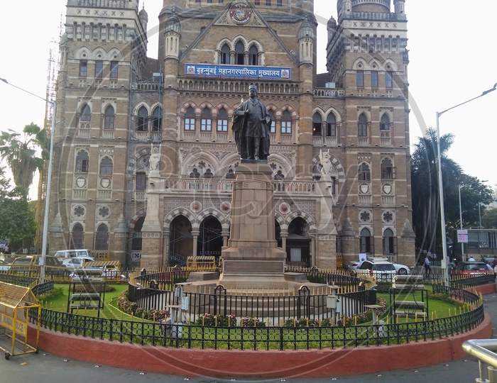 Mumbai Headquarters, Fort, Mumbai, Maharashtra 400001 India.May-03-2019, Tourist Visiting (Only Outside Area) For Looking And Enjoying The Architecture Of Headquarters Visit The Place.