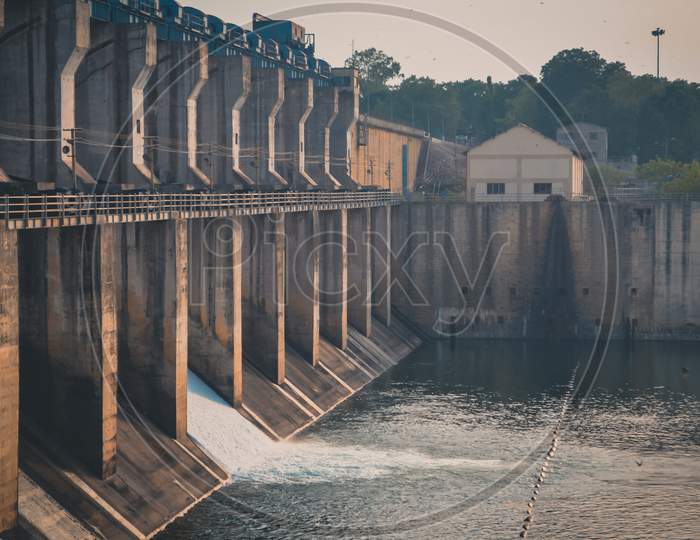 Beautifull Gangrel Dam.