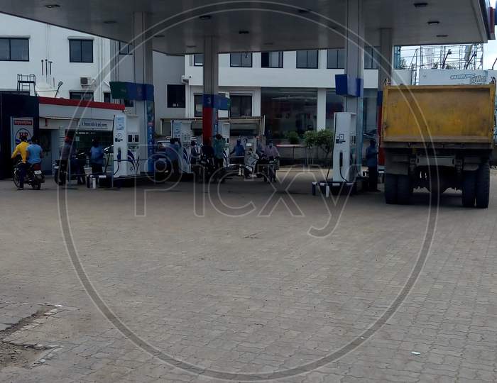 petrol pump opens after lockdown