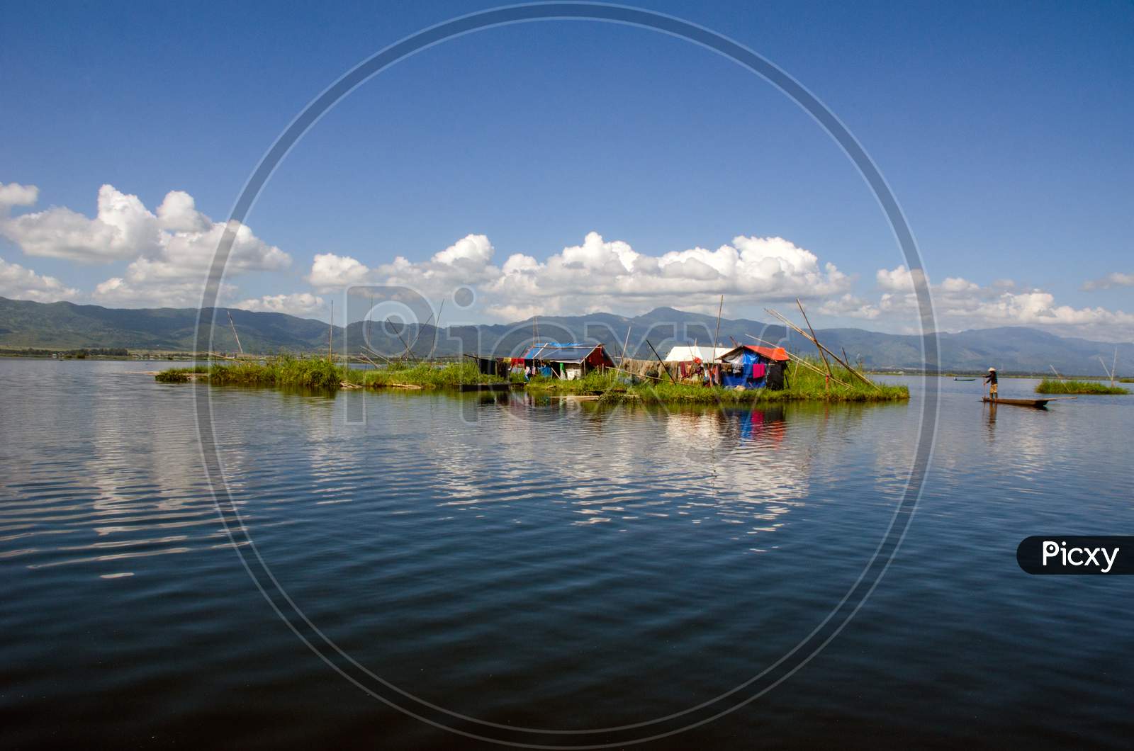 floating village of loktak lake
