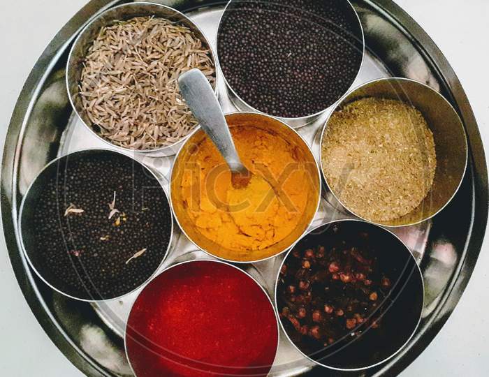 Masala dabba - Spice container