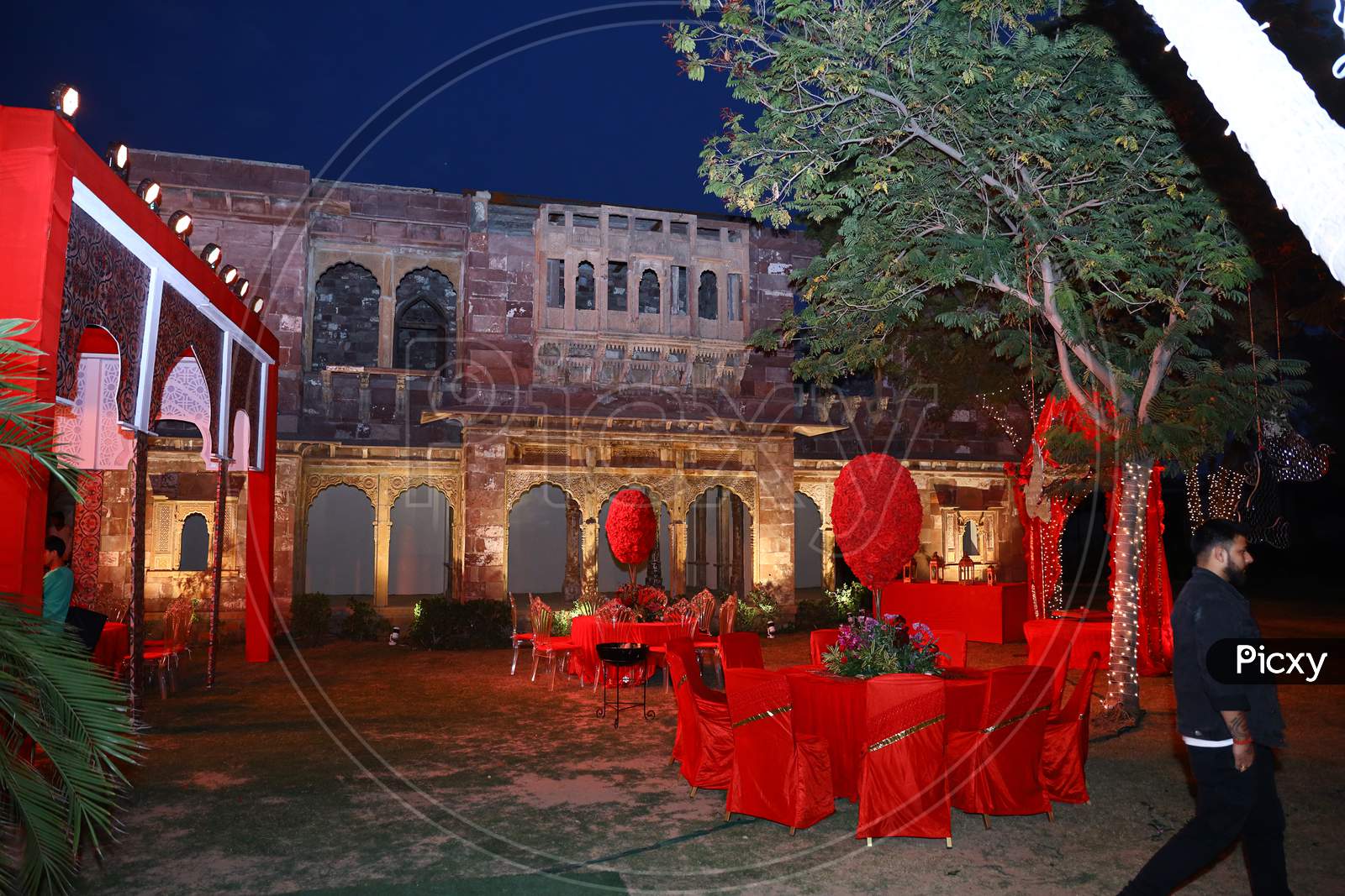 Jodhpur, Rajasthan, India, August 20Th, 2020: Decorated Backyard Or Lawn Of Indian Royal Palace For Wedding Event Or Ceremony At Evening, Indian Destination Wedding, Wedding Event Decor Concept