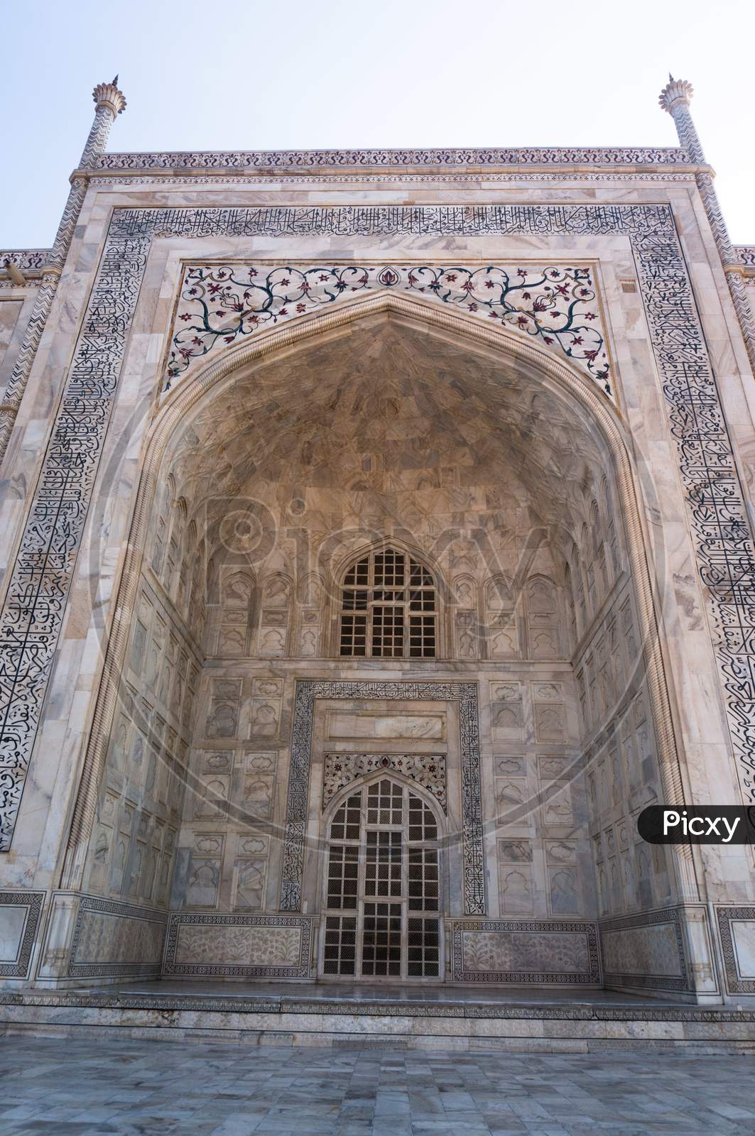 Arch The Taj Mahal And Texture Of The Building