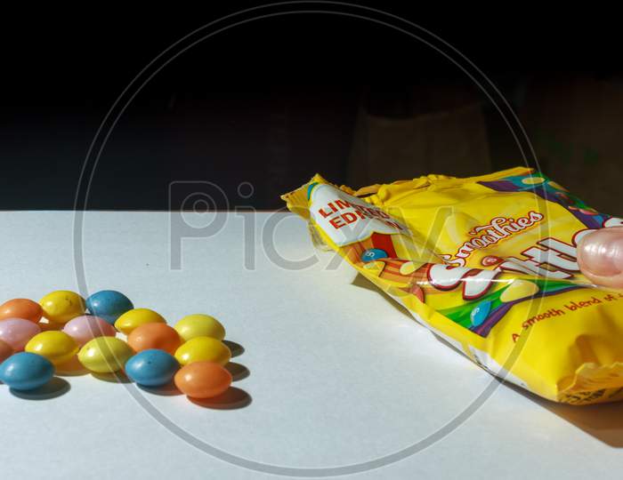 Yellow Package Colorfull Round Candys Inside