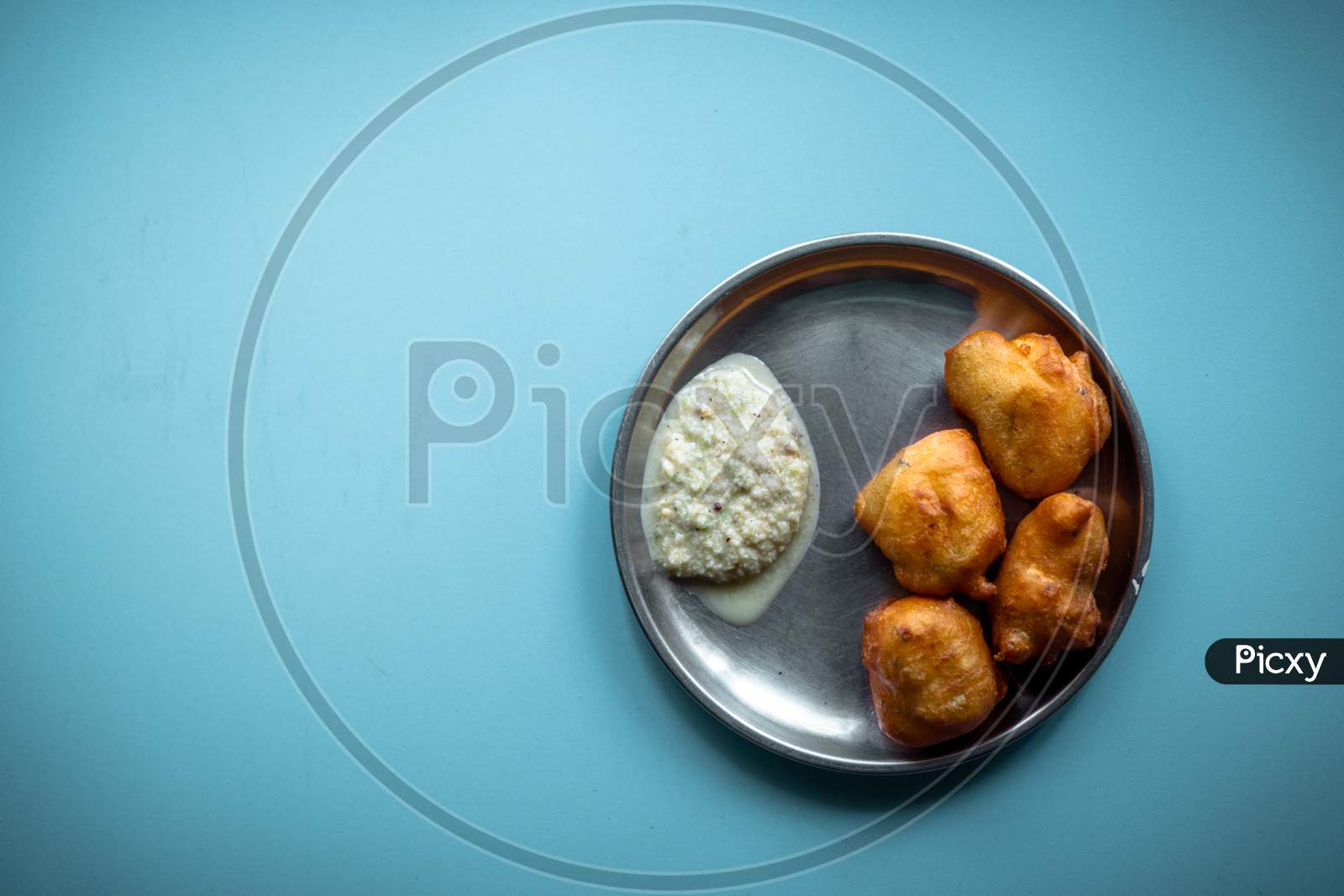 Indian Delicious Mysore Bonda With Chutney For A Healthy Evening Snack