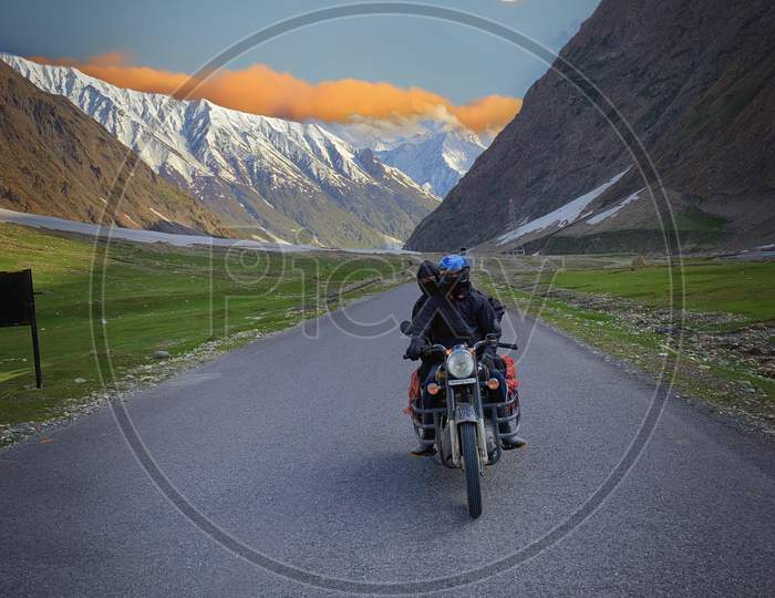 ladakh roads