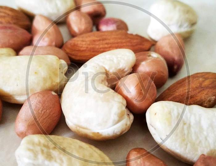 Mixed Nuts - Cashews, Peanut, Almond