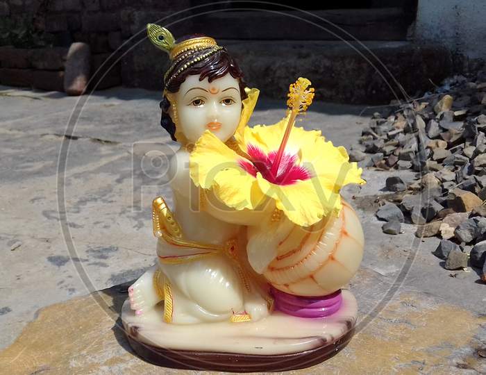 lord krishna statue (Krishna Idols)