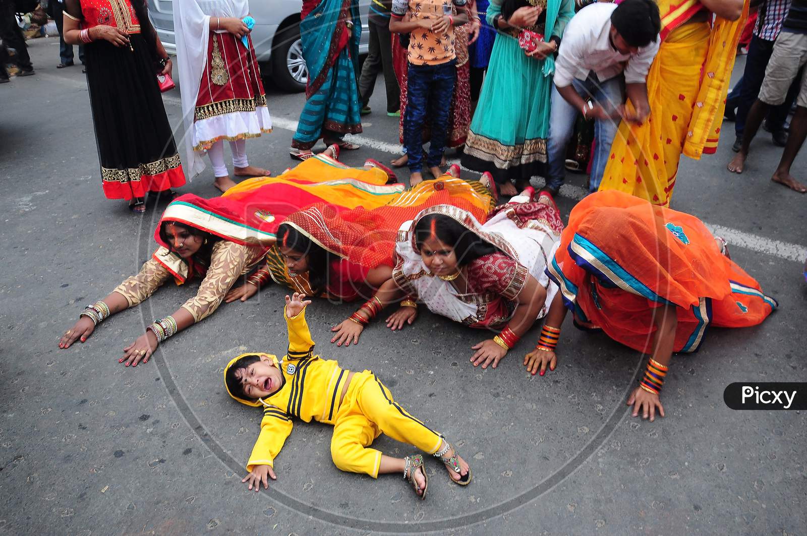 The chat puja ritual in the street of Kolkata.