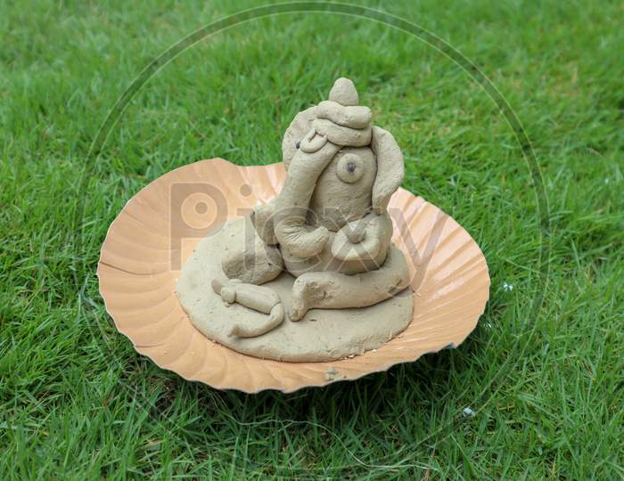 Home Made Lord Ganesha. Making Ganesh Ji Murti (Statue) From Modern Clay. Home Made Lord Ganesh.