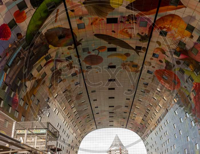 Netherlands, Rotterdam, A Large Buildirotterdam, Netherlands - 16 July, 2016:  The Markthal (Market Hall) Is A Residential And Office Building With A Market Hall, Located In Rotterdam. The Building Was Opened On October 1, 2014, By Queen Máxima Of The Netherlandng