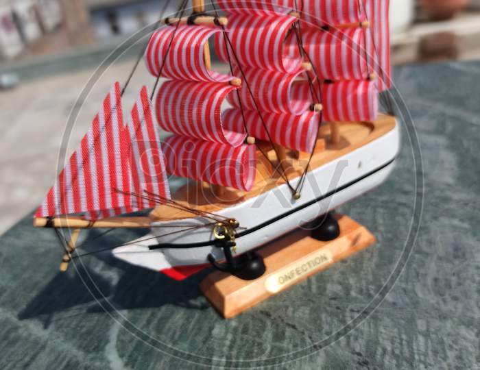 ship miniature