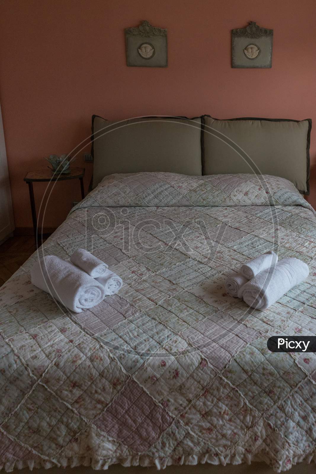 Varenna, Italy- March 31, 2018: Bed At Villa Varenna, One Of The Famous Air Bnb Places At Varenna, Italy That Has Been In Place Since 1895