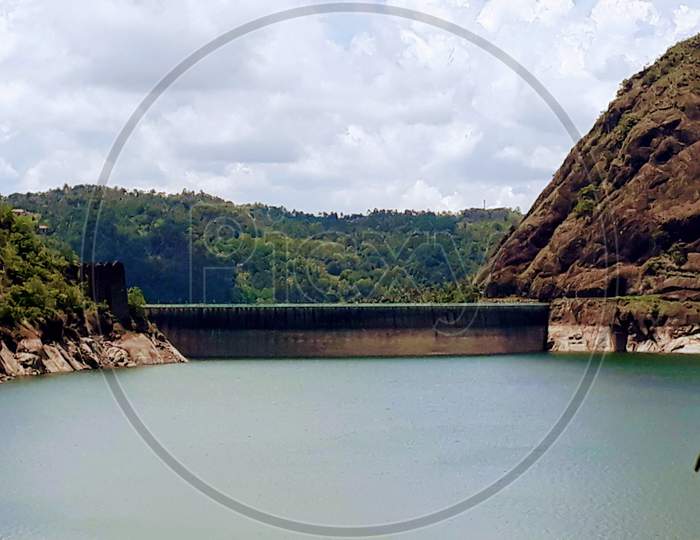 Idukki Dam reservoir 4