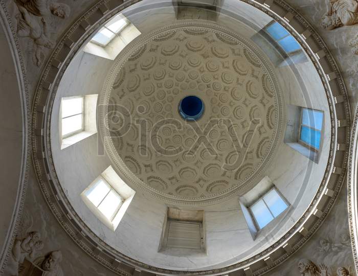 Bellagio, Italy-April 1, 2018:  White Dome In Chapel At Villa Melzi
