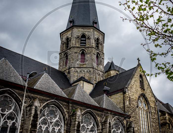 Sint-Jacobskerk Monumental Church Featuring 12Th-Century Romanesque Towers & A 13Th-Century Gothic Central Spire