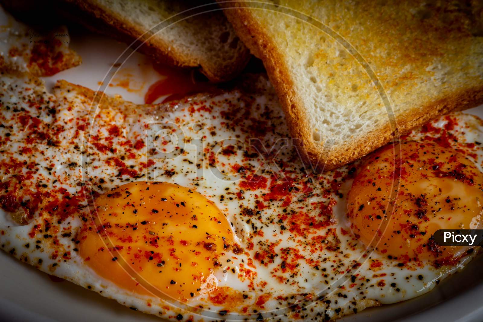 Eggs and toast breakfast