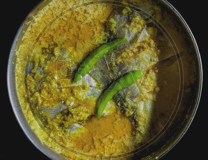 Steamed pomfret fish with mustard