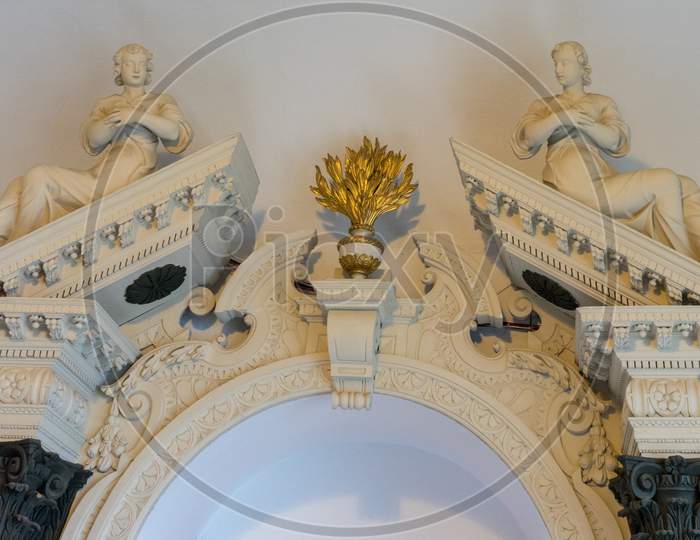 Varenna, Italy - March 31, 2018: Decoration At Villa Monastero In Varenna On Cloudy Day. Lake Como, Lombardy, Italy