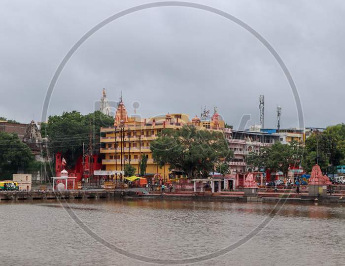 Ujjain, India - August 8Th 2020: Ram Ghat On Shipra River With Ancient Building And Temples On The Shore